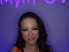 Thick brunette MILF Carmen Valentina gets a POV creampie