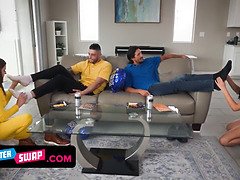 Blasen, Tochter, Flotter vierer, Hd, Natürlichen titten, Orgie, Taboo, Tittenfick