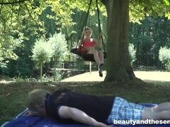 Stellung 69, Leie, Blondine, Blasen, Nahaufnahme, Aufs gesicht abspritzen, Im freien, Jungendliche (18+)