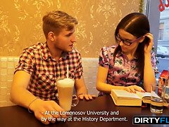 18 jahre, Paar, Spermaladung, Brille, Hardcore, Hd, Natürlichen titten, Jungendliche (18+)