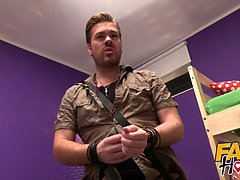 Gros seins, Sucer une bite, Britannique, Brunette brune, Mature, Mère que j'aimerais baiser, Maman, Orgasme