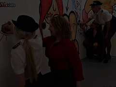 Blasen, Cfnm, Süss, Küssen, Orgie, Schlampe, Ablutschen, Flotter dreier