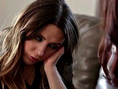 Les mature scissorfucking teen until orgasm