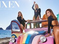 Grosser arsch, Blasen, Paar, Hundestellung, Natürlichen titten, Im freien, Jungendliche (18+), Titten