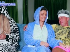 アナル, アスtoマウス, フェラチオ, 捕まる, 中出し, 公共, ショートヘア, オッパイの