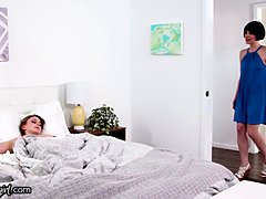 Сидя на лице, Пальцем, Волосатые, Секс без цензуры, Милф, Реалити, Лизание жопы, Мачеха