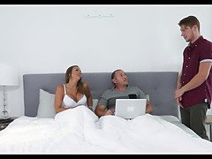 In den arsch, Grosser arsch, Handjob, Wichsen, Mutti, Pov, Sohn, Stiefmutter