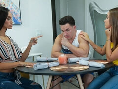 69, ブロンド, フェラチオ, バック, 女 人男 人, 手コキする, 三人, オッパイの