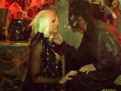 Blondine, Braunhaarige, Handjob, Hd, Lecken, Natürlichen titten, Muschi, Rasiert