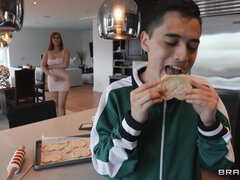 Plantureuse, Maman, Actrice du porno, Chatte, Réalité, Rousse roux, Nénés, Épouse