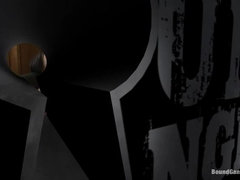 Bondage domination sadisme masochisme, Partouze, Seins naturels, Rugueux