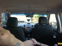 Amateur, Sucer une bite, Voiture, En levrette, Faciale, Branlette thaïlandaise, De plein air, Pov