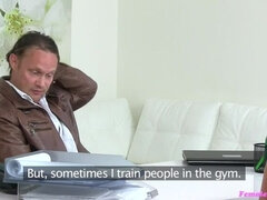 Amateur, Sucer une bite, En levrette, Femelle, Léchez, Bureau, Chatte, Fessée