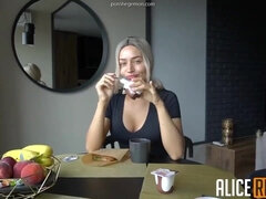 Blonde, Sucer une bite, Hard, Fait maison, Petite femme, Pov, Séduite, Étudiant