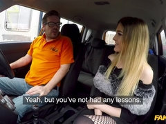 Blasen, Auto, Spermaladung, Hundestellung, Fingern, Im freien, Zierlich, Pov