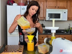 Bikini, Sucer une bite, Hard, Nue  à poil, De plein air, Actrice du porno, Douche, Solo