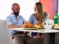 Leie, Tochter, Handjob, Schlampe, Jungendliche (18+), Flotter dreier