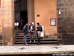 Tetas grandes, Mamada, Madura, Garganta profunda, Madres para coger, Mamá, Madrastra, Trio