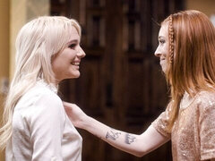 Жопа, Пальцем, Поцелуи, Лизание, Белье, Мастурбация, Молоденькие, Сиськи