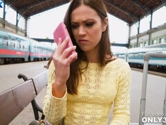 18 летние, Брюнетки, Хд, Лесбиянка, Лизание, На публике, Жесткий секс, Сиськи