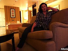 Wohlbeleibte schöne frauen, Grosse titten, Hd, Milf, Mutti, Natürlichen titten, Tätowierung, Titten
