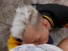 Grosse bite, Gros seins, Sucer une bite, Gorge profonde, En levrette, Faciale, Étudiant, Nénés