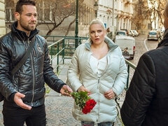 Grote mammen, Blond, Man die toekijkt, Schattig, Hd, Moeder die ik wil neuken, Geld, Vrouw