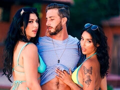 Gros cul, Grosse bite, Gros seins, Sucer une bite, Brunette brune, En levrette, Mère que j'aimerais baiser, De plein air