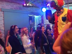 Rubia, Morena, Europeo, Grupo, Fiesta, Perforación, Realidad, Tatuaje
