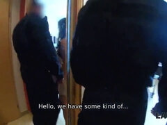 Schönheit, Grosse titten, Vollbusig, Gafängnis, Milf, Büro, Polizei, Rau