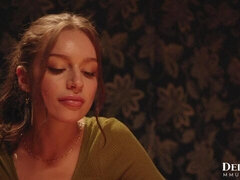 18 jaar, Enthousiasteling, Grote kont, Grote mammen, Masturbatie, Mager, Alleen, Tiener