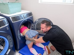 18, デカ尻, デカチン, フェラチオ, 茶髪の, バック, 自然山雀, ティーン