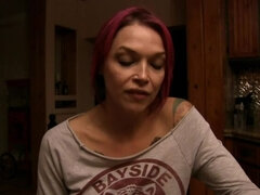 Amateur, Entre bastidores, Culo grande, Tetas grandes, Hd, Desnudo, Público, Tatuaje