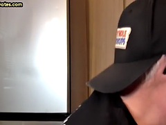 Leie, Grosser schwanz, Blasen, Schwul, Handjob, Reif, Ablutschen, Tätowierung