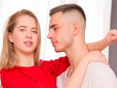 Anal, Blonde, Sucer une bite, En levrette, Hard, Embrassement, Russe, Adolescente
