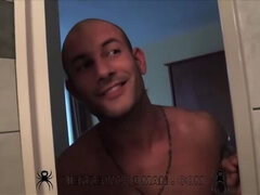 In den arsch, Grosser arsch, Grosse titten, Braunhaarige, Arschfick von zwei schwänzen, Klaffend, Gruppe, Hintern versohlen