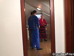 お尻, 美人, ブロンド, イマラチオ, お婆さん, 手コキする, 淫乱熟女, オマンコ