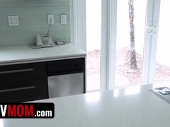 Grote kont, Bruinharig, Oudere vrouw, Sperma shot, Dik, Moeder, Taboe, Tieten likken