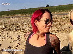 Playa, Hembra, Lesbiana, Masturbación, Al aire libre, Pov, Público, Pelirrojo