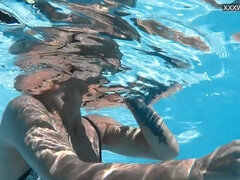 大学生, 小柄, プール, 一人, ティーン, 締まりの良い, オッパイの, 水中