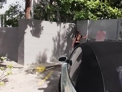 Amateur, Mamada, Morena, Coche, Corridas faciales, Hd, Tetas naturales, Montar