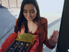 Из жопы в рот, Минет, Большие дырки, Ласковые ручки, Лесбиянка, Натуральные сиськи, На природе, Влажная