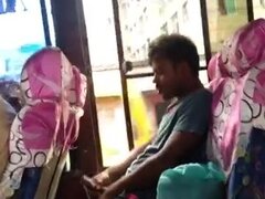 素人, バス, 捕まる, イく瞬間, 手コキする, インド人, オナニー, 公共