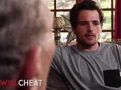 Tetas grandes, Mamada, Tetona, Pareja, Madres para coger, Madrastra, Tatuaje, Tetas