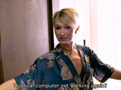 Bad, Blondine, Blasen, Handjob, Küche, Reif, Milf, Titten