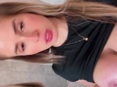 Badkamer, Grote mammen, Blond, Vrouw, Vingeren, Masturbatie, Kut duiken, Alleen