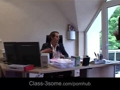Arsch, Blasen, Tschechisch, Aufs gesicht abspritzen, Hd, Büro, Rasiert, Flotter dreier