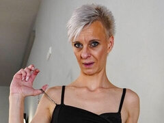 Любители, Блондинки, Пальцем, Зрелые, Короткая стрижка, Соло, Стриптизерша, Сиськи