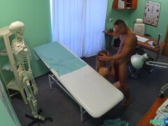 Blond, Pijpbeurt, Vriendje, Stel, Likken, Kantoor, Uniformpje, Bekijker