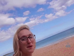Salle de bains, Bikini, Blonde, Embrassement, Public, Chatte, Nénés, Voyeur